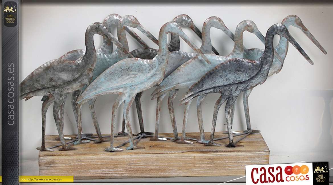 Decoración de metal sobre base de madera: grupo de gaviotas, acabado gris azulado