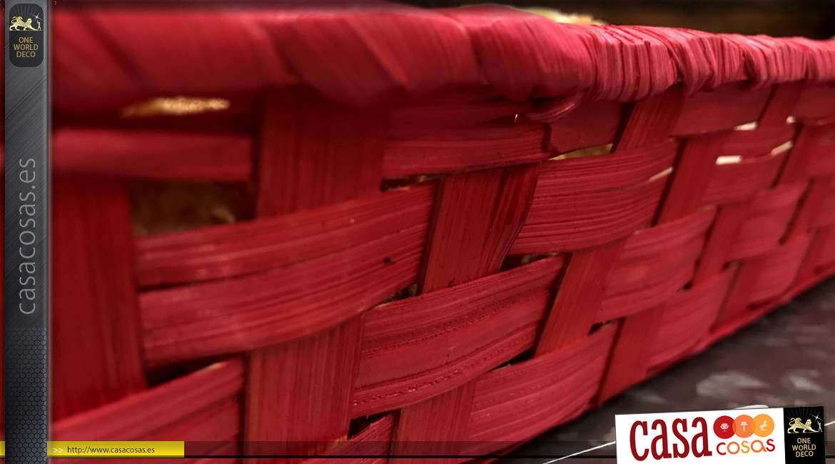 Cesta de bambú teñido de rojo