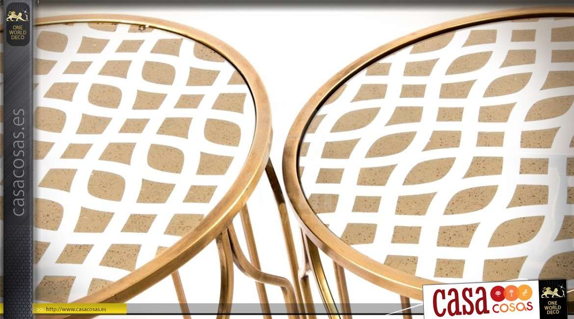 Serie de 2 estantes redondas de metal dorado con bandejas de patrones geométricos