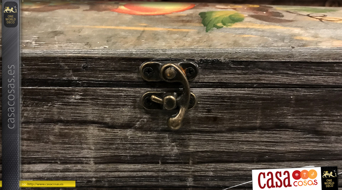 Caja corsario en madera pintada y hierro