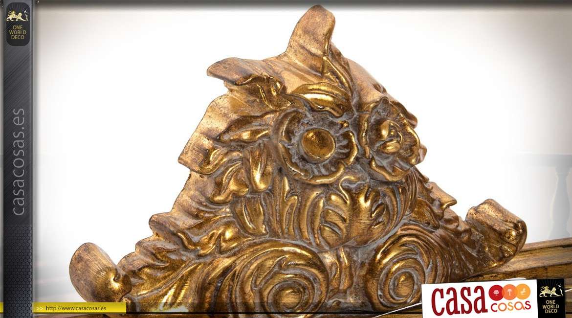 Consola barroca tallada en madera y acabados dorados en resina