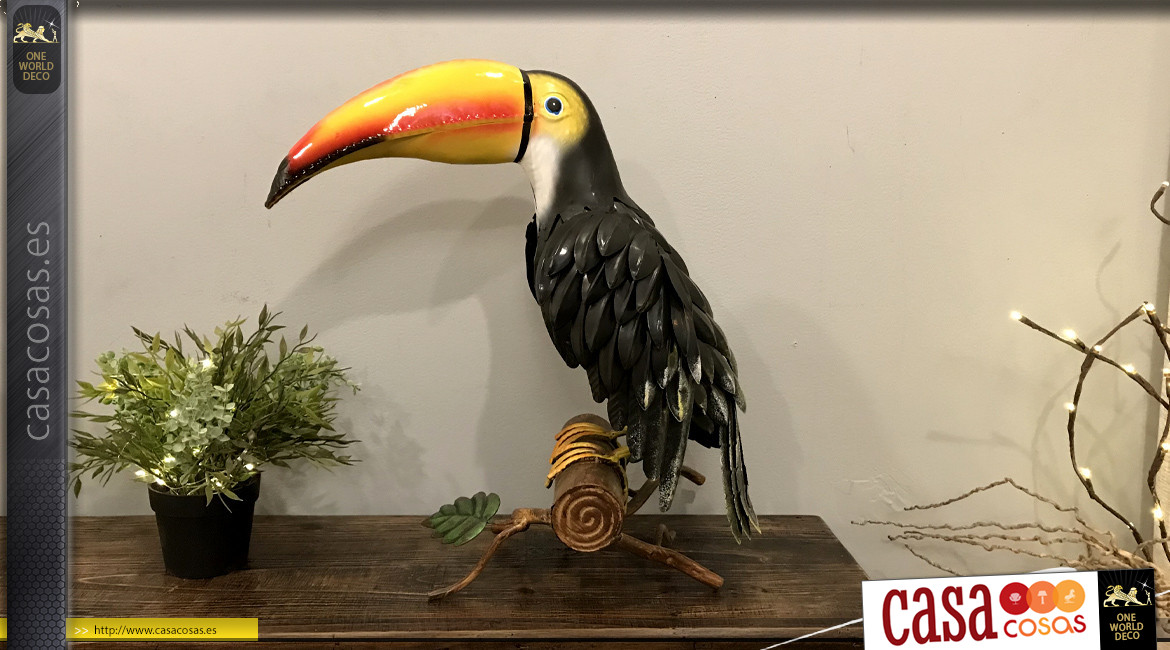 Animal decorativo estilizado de metal pintado: el tucán 52 cm