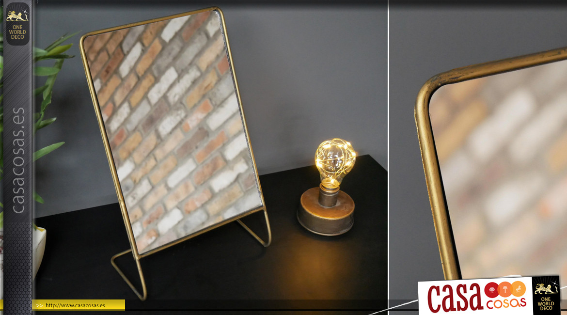 Espejo de sobremesa de metal dorado con efecto pátina cepillada, refinada atmósfera lineal, 33 cm