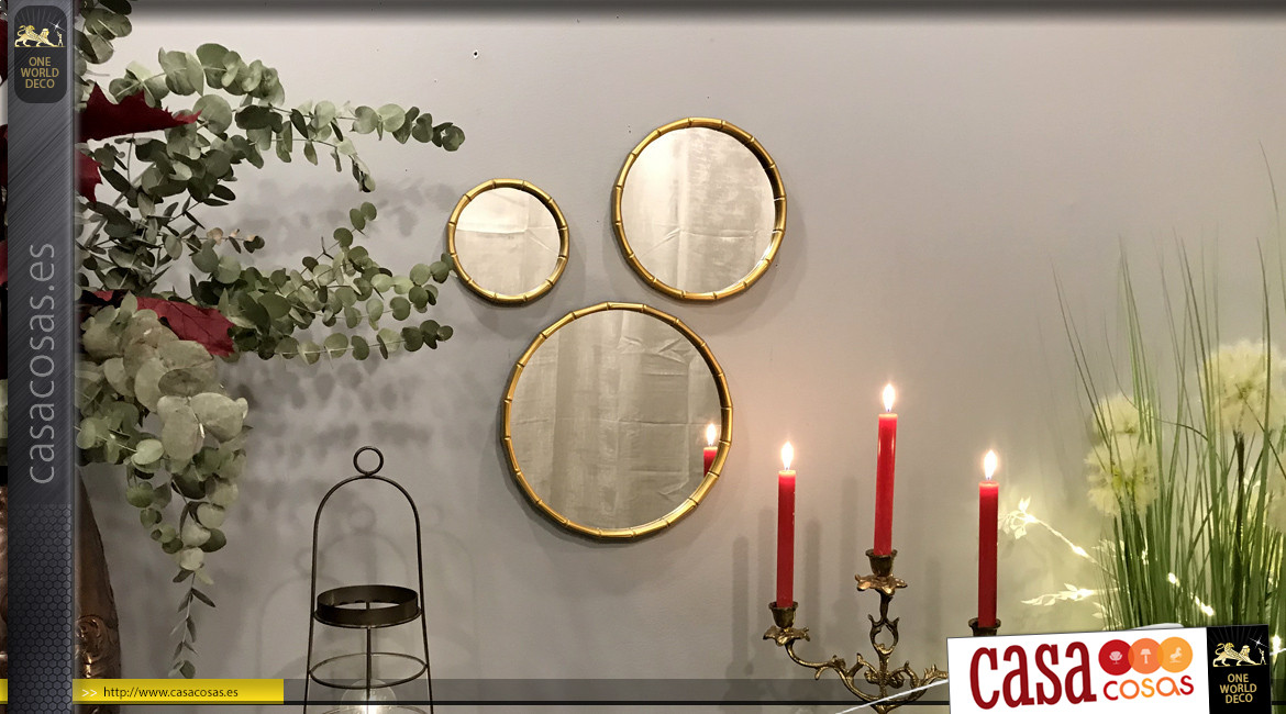 Serie de tres espejos redondos con marcos de efecto bambú, acabado dorado, ambiente moderno y chic, Ø30cm