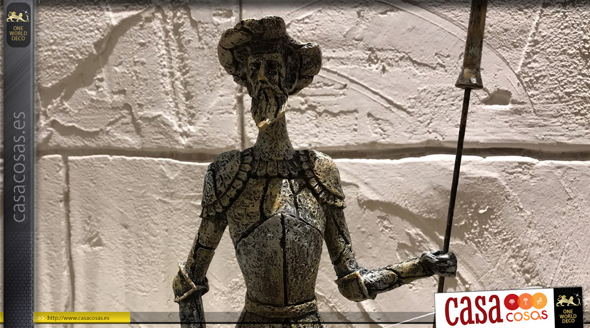 Don Quijote en resina acabado efecto envejecido, con gran lanza, 48cm