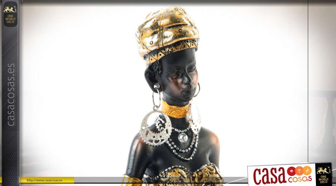 Figura de resina de estilo africano, representación de una mujer muy hermosa preparándose