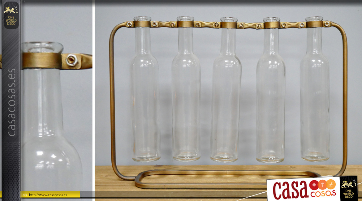 Serie de 5 jarrones botellas de vidrio con soporte de metal de latón dorado, ambiente de taller, 44cm
