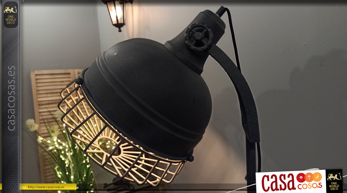 Lámpara de pie en metal negro con acabado mate, estilo industrial, foco antiguo de fábrica, 149cm