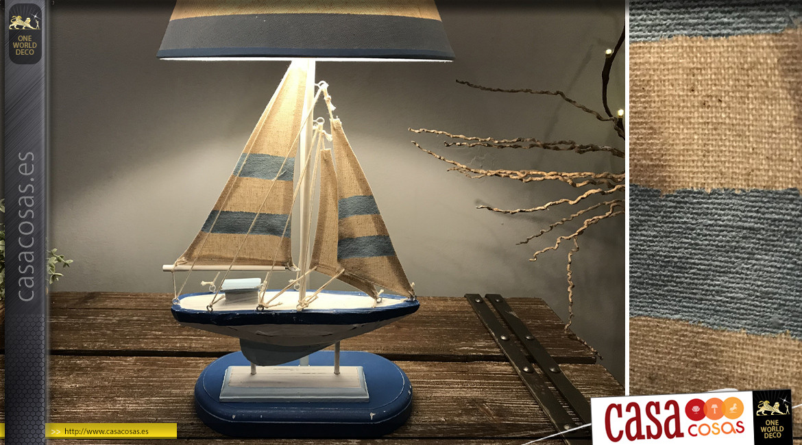 Lámpara de mesa con base en forma de velero en estilo marinero