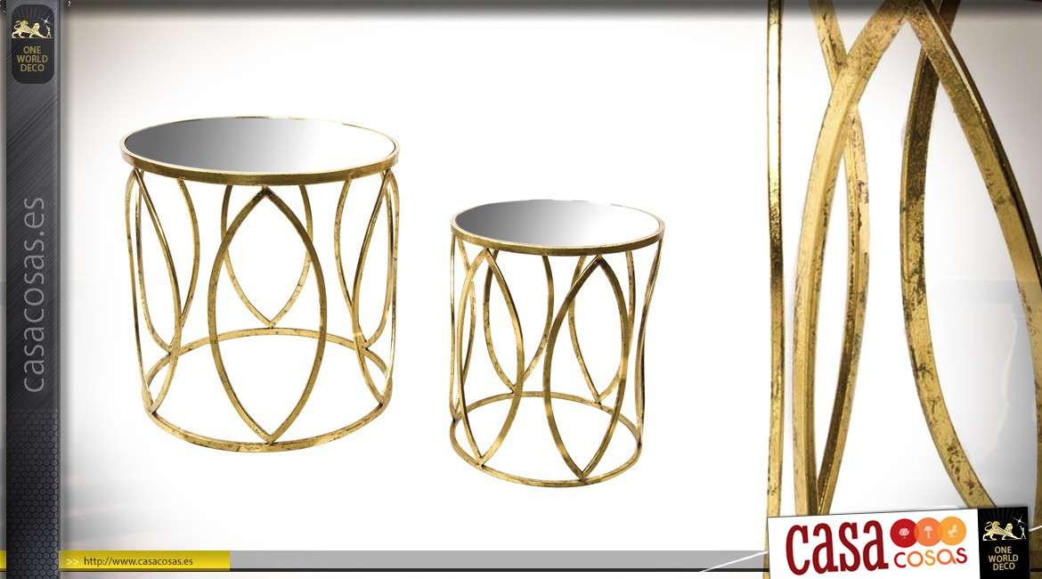 Serie de dos mesas redondas en metal dorado y cristal de 51 cm