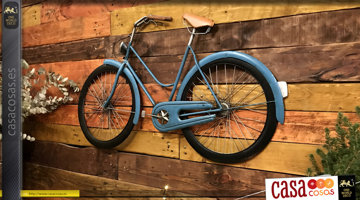 Bicicleta de pared grande en metal acabado azul envejecido, ambiente vintage, 102cm