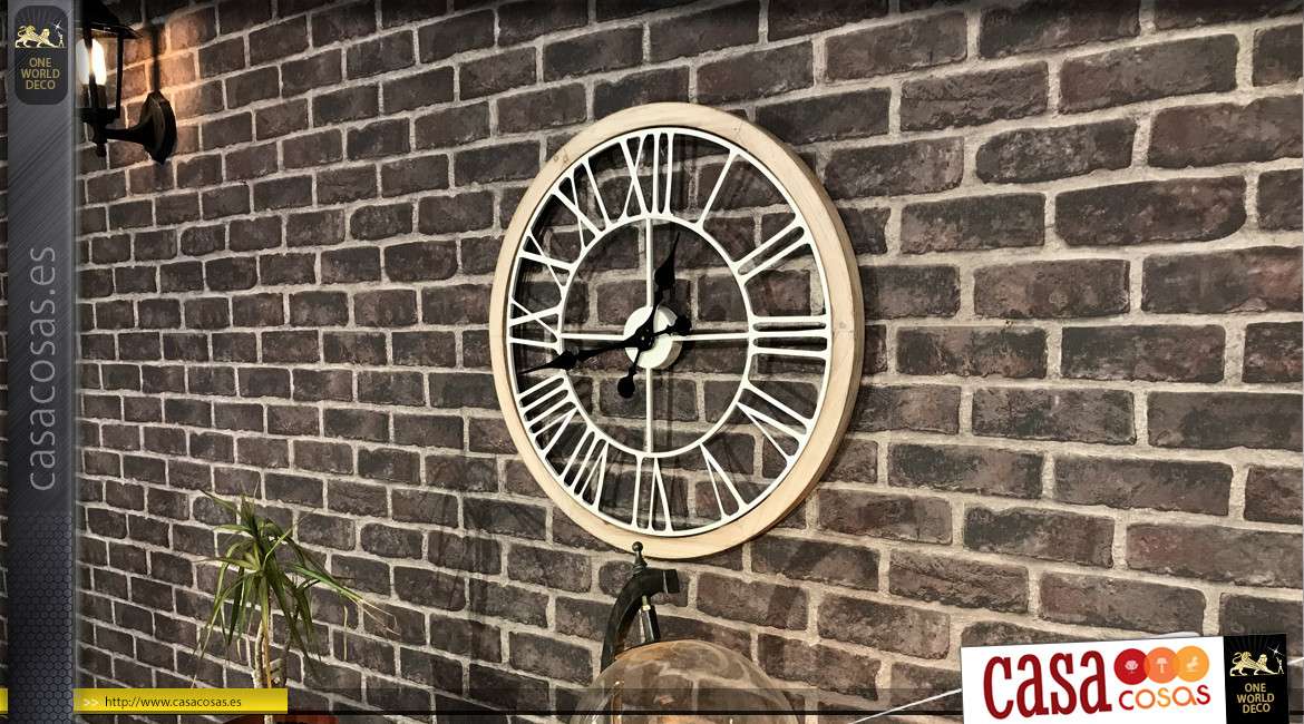 Reloj de pared blanco de madera y metal