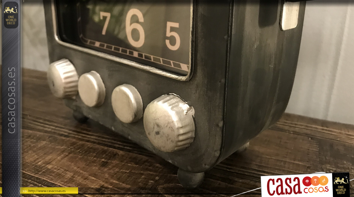 Reloj de sobremesa en metal acabado negro carbón con efecto envejecido, forma de una radio antigua con un toque retro vintage, 31 cm