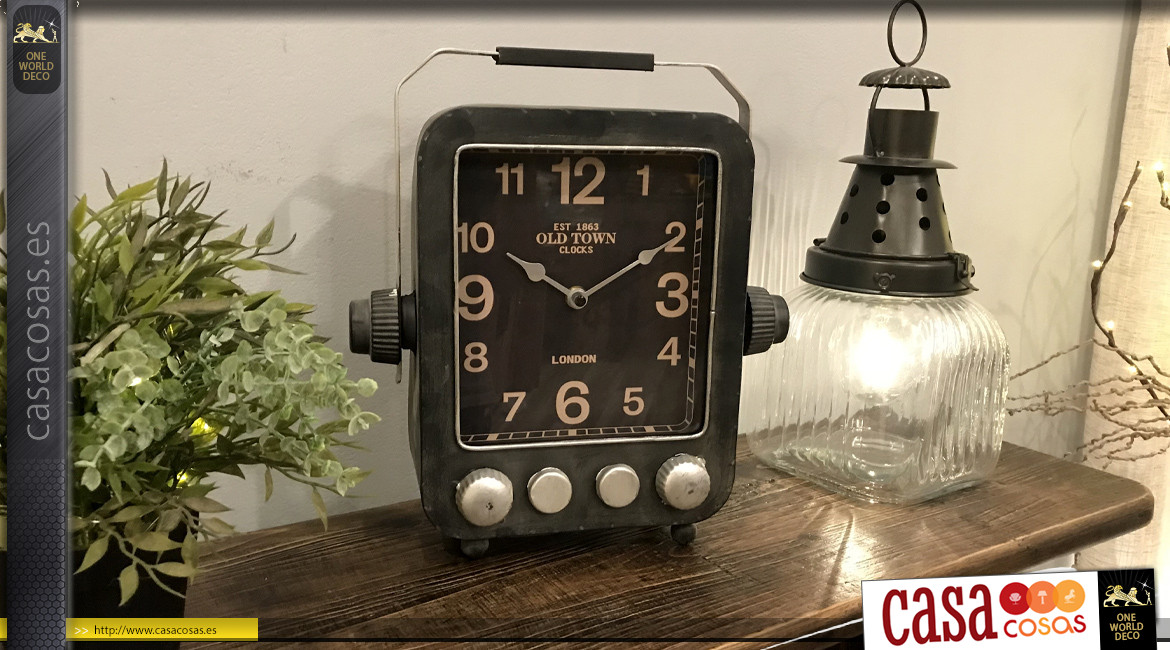 Reloj de sobremesa en metal acabado negro carbón con efecto envejecido, forma de una radio antigua con un toque retro vintage, 31 cm
