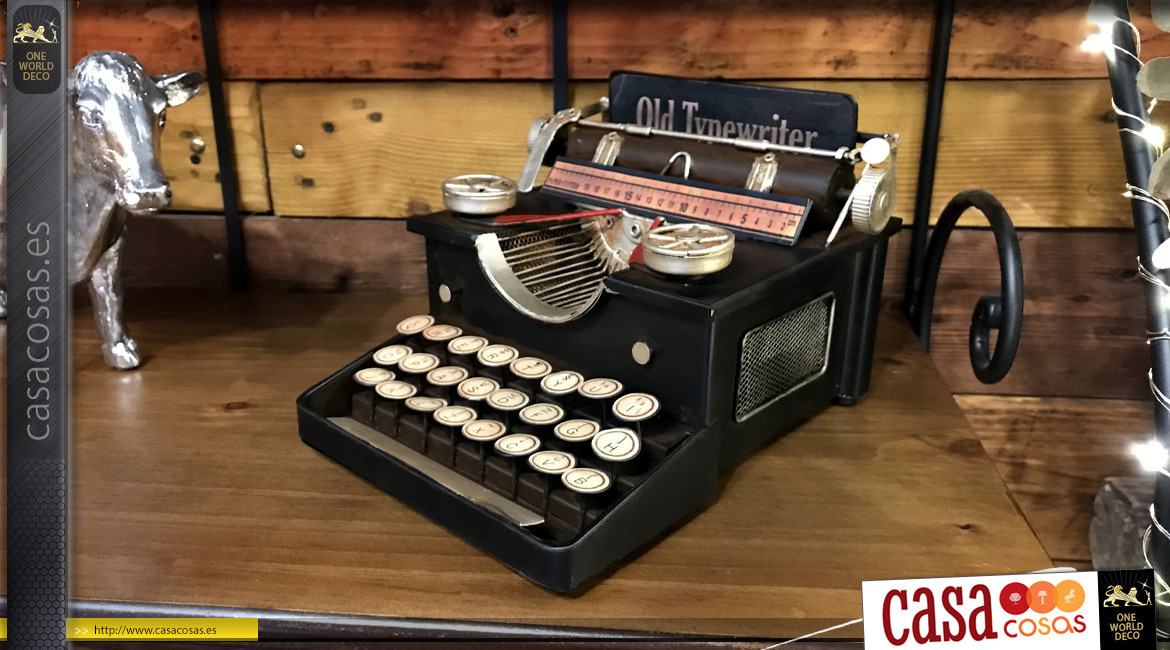 Representación de una vieja máquina de escribir, en metal, ambiente vintage, 26cm.