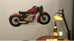 Fotomural motocicleta en acabado rojo antiguo, efecto envejecido, ambiente vintage, 98cm