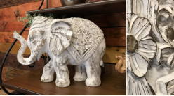 Estatuilla de elefante tallada en madera envejecida y blanqueada 40 cm