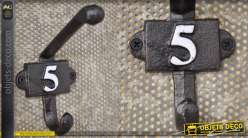 Gancho de pared en hierro fundido, colección Numbers, modelo número 5