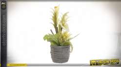 Taza de planta artificial con cesta de mimbre, estampado de flores amarillas