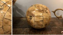 Juego de dos bolas de hueso decorativas, acabado efecto madera, diámetro 10