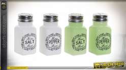 Serie de dos juegos de sal y pimienta en acabado blanco y verde, accesorios de cocina o barra, en cristal, 9cm