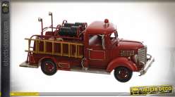 Miniatura de camión de bomberos de metal rojo efecto envejecido, 25cm