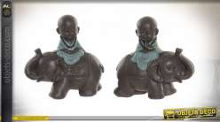 Serie de dos decoraciones de resina que representan a los monjes a lomos de elefante, espíritu tibetano, 13cm