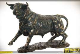 Estatuilla animal: toro de corrida en resina, en su base 36 cm