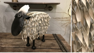 Escultura de metal de una oveja estilizada, modelo mediano, acabado efecto envejecido blanco y negro, 50cm