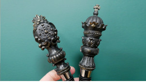 Serie de 2 casquillos de resina y metal, formas de antiguos cetros reales, acabado bronce envejecido, 17cm