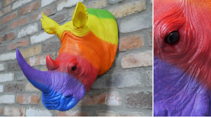 Trofeo de pared de rinoceronte en versión Rainbow, estilo East End London, ambiente contemporáneo, 45 cm