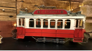 Reproducción de un antiguo tranvía con acabado rojo envejecido, sensación vintage, 30cm.