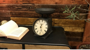 Reloj de sobremesa con forma de balanza de abarrotes antigua, en metal acabado gris envejecido, ambiente vintage 26cm