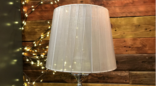 Lámpara de mesilla de noche de metal cromado y globo de cristal, pantalla gris satinado brillante, ambiente elegante, 46cm