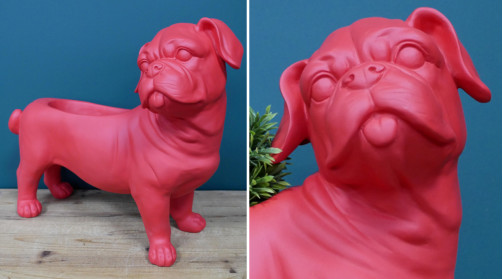 Macetero decorativo Bulldog, acabado magenta, ambiente moderno y contemporáneo, 45 cm