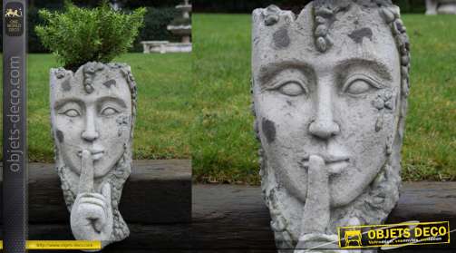 Maceta de imitación piedra de cara y mano delante de la boca, 46cm de altura final