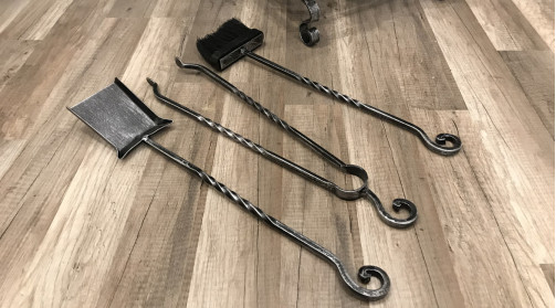 Soporte para leña de hierro forjado estilo antiguo con 3 accesorios